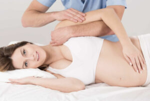 femme enceinte consultation ostéopathie